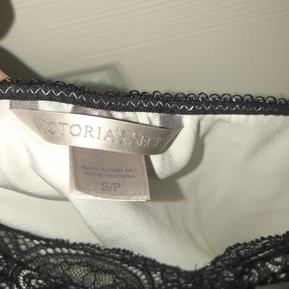VS white satin lingerie top with black lace - Picture 8 of 8